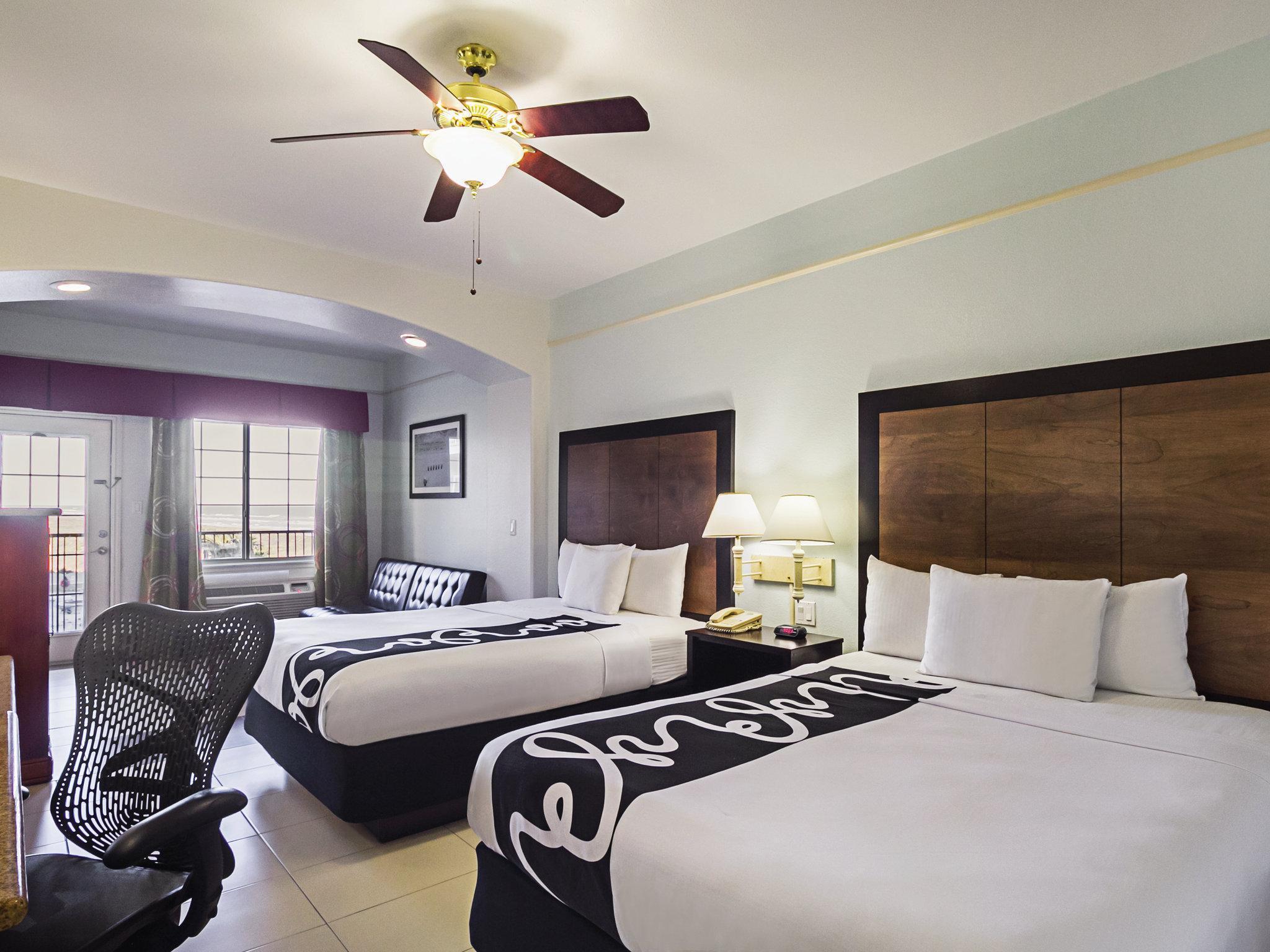 Sand Rose Beach Resort Саут Падре Алънд Екстериор снимка